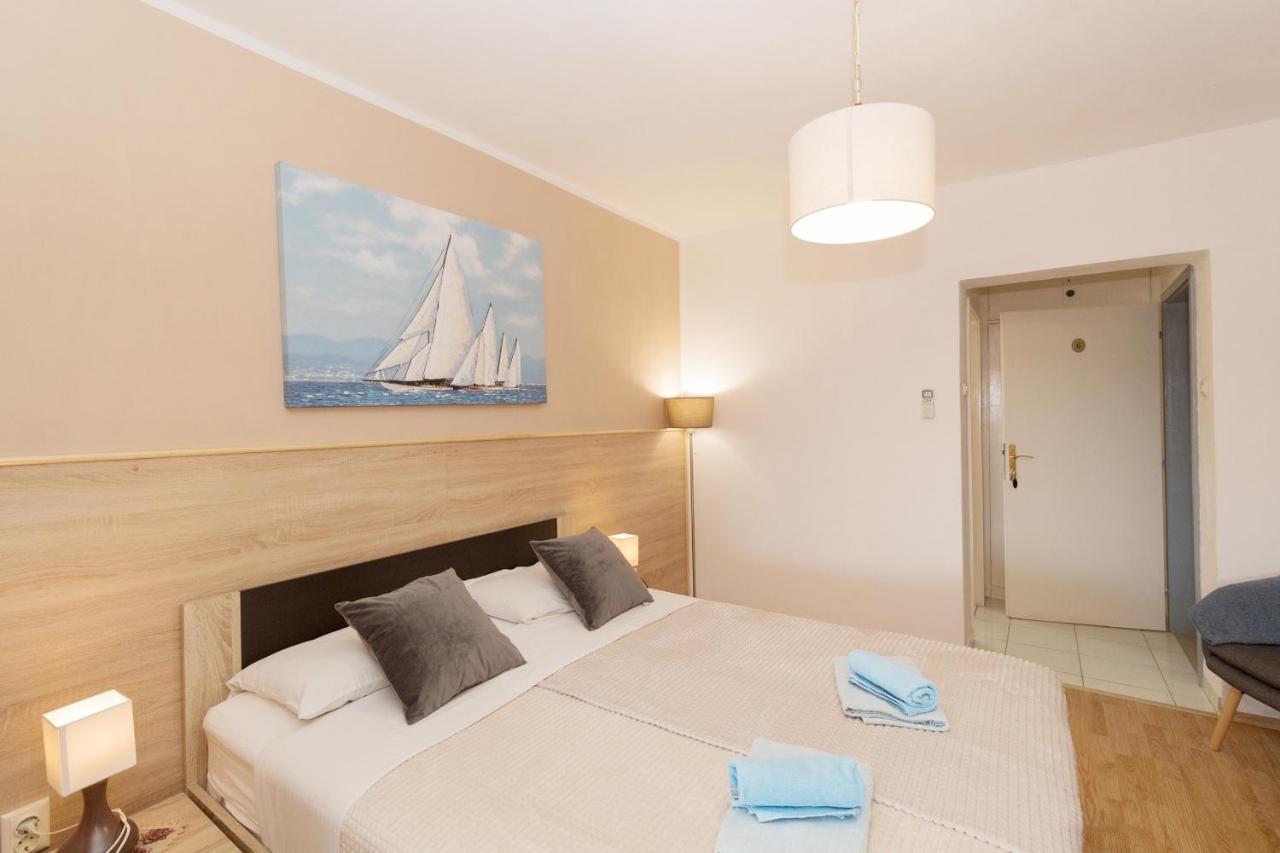 Rooms And Apartments Palma B&B Medulin Eksteriør bilde