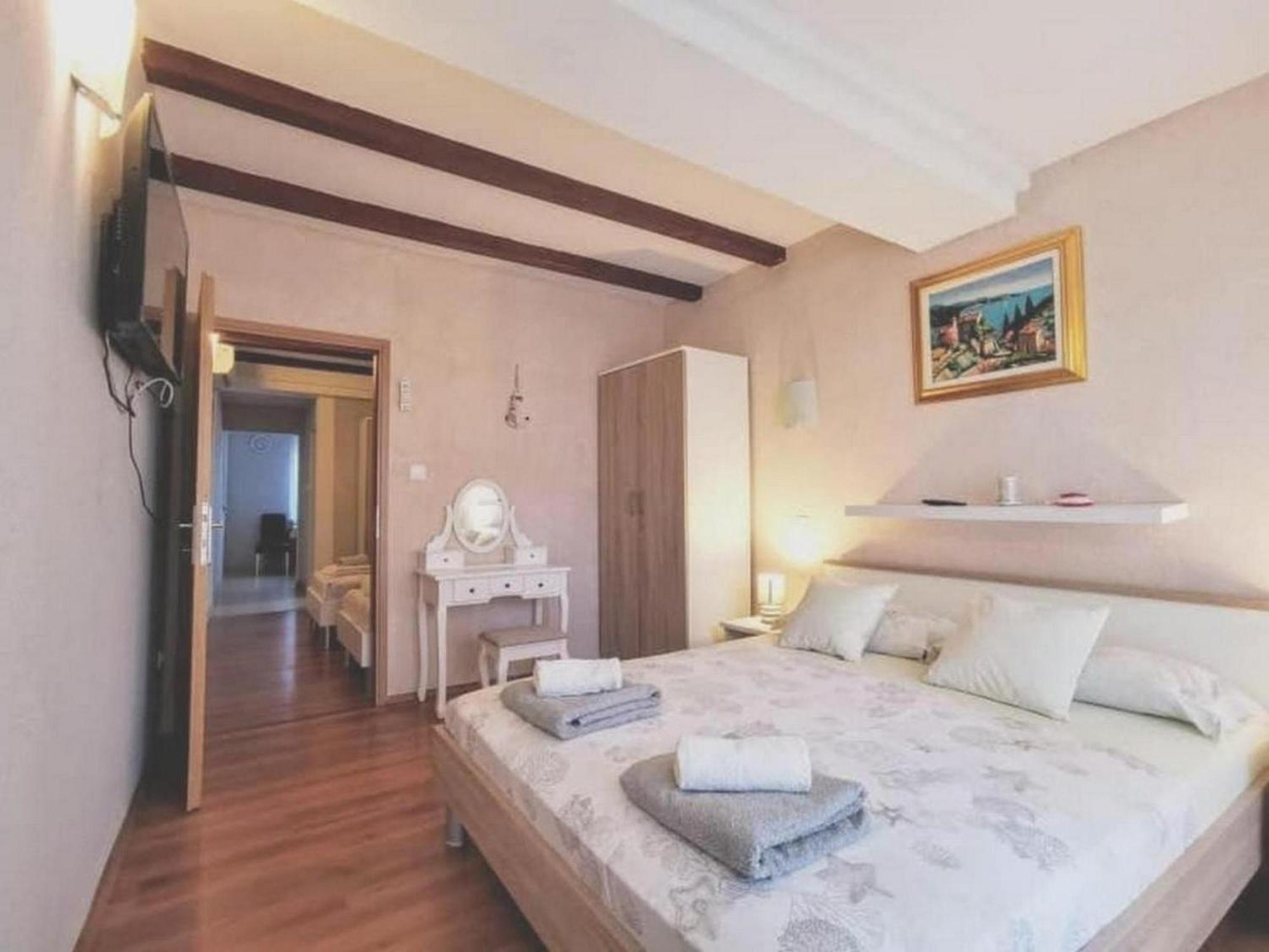 Rooms And Apartments Palma B&B Medulin Eksteriør bilde