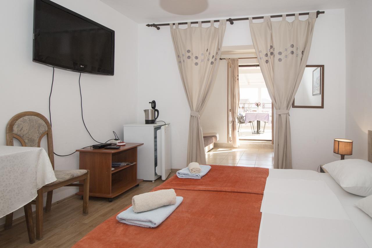 Rooms And Apartments Palma B&B Medulin Eksteriør bilde